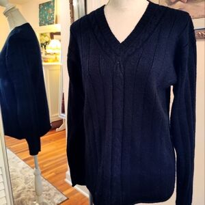 Black 100% alpaca v- neck sweater